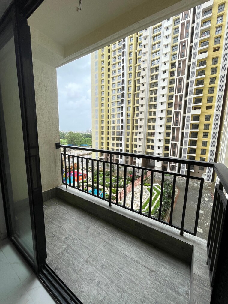 Balcony, runwal-gardens-phase-i 1 Bedroom 467 Sq.Ft. Apartment In Dombivli East Thane 9660578