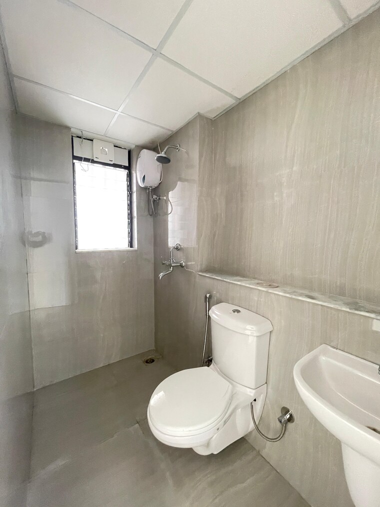 Bathroom, runwal-gardens-phase-i 1 Bedroom 467 Sq.Ft. Apartment In Dombivli East Thane 9660578