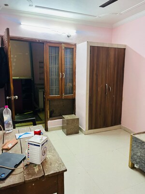  Pg For Rent in Viram Khand