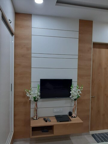 Bathroom in 4 BHK Apartment at JP Decks, Goregaon East – for Rent