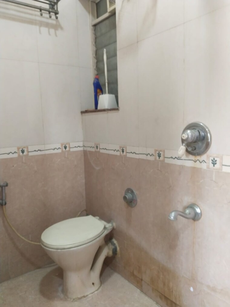 Bathroom, tharwani-heritage 2 Bedroom 1000 Sq.Ft. Apartment In Kharghar Sector 7 Navi Mumbai 9660604
