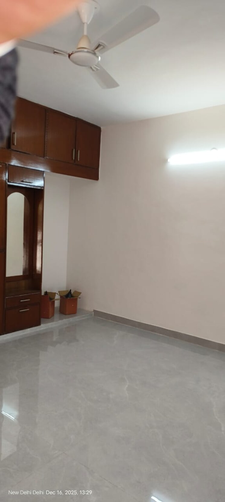 Room, dwarka 1 Bedroom 550 Sq.Ft. Apartment In Dwarka Delhi 9660754