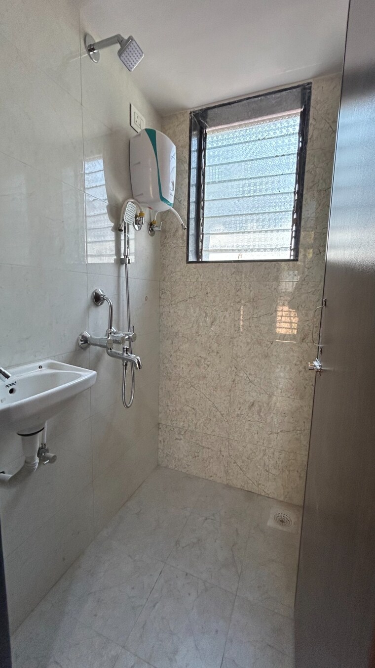 Bathroom, shri-niwas-nalasopara 1 Bedroom 570 Sq.Ft. Apartment In Nalasopara East Palghar 9660764