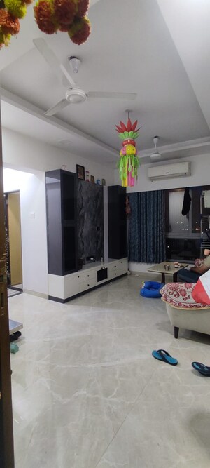 Master Bedroom in 2 BHK Apartment at Nakul Raj , Malad West – for Rent