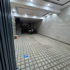 Parking in 2 BHK Builder Floor at Uttam Nagar West – for Sale