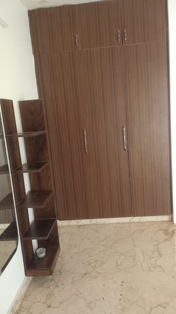 Furnished Amenities in 2 BHK Builder Floor at Bima Vihar – for Rent