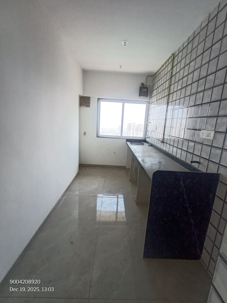 Kitchen, dadar west 3 Bedroom 950 Sq.Ft. Apartment In Dadar West Mumbai 9660876