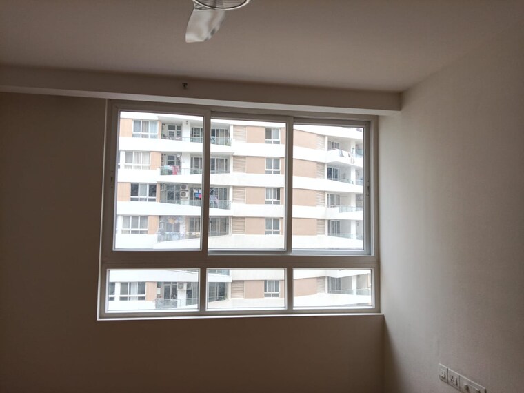 Room, mantri-lithos 2.5 Bedroom 1750 Sq.Ft. Apartment In Thanisandra Bangalore 9660873