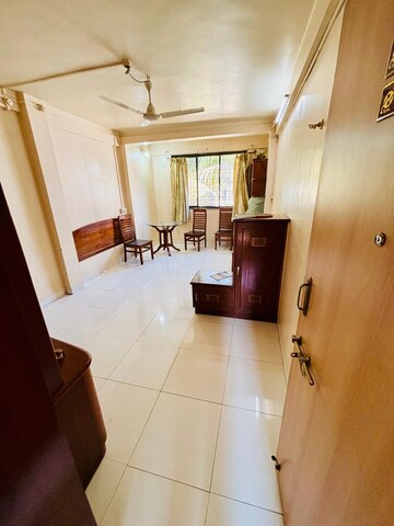 Living Room in 2 BHK Apartment at Pragati Apartments Dahanukar Colony, Dahanukar Colony – for Rent