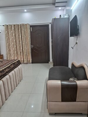 Master Bedroom in 3 BHK Builder Floor at Canal Road – for Rent