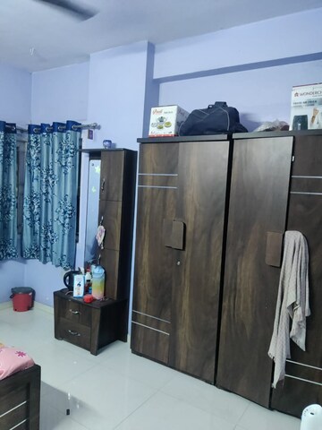 Furnished Amenities in 2 BHK Apartment at Nehru Nagar – for Rent