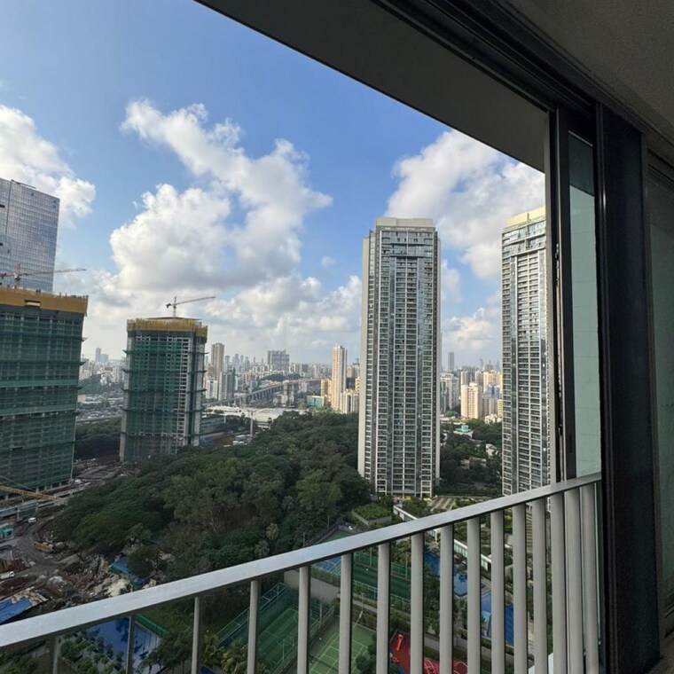 Exterior View, oberoi-realty-esquire 3 Bedroom 1366 Sq.Ft. Apartment In Gokuldham Colony Mumbai 9660919