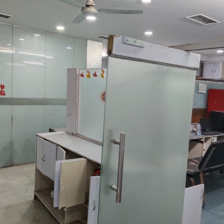 Team Area, lajpat nagar Commercial Office Space 1200 Sq.Ft. In Lajpat Nagar Delhi 9660948