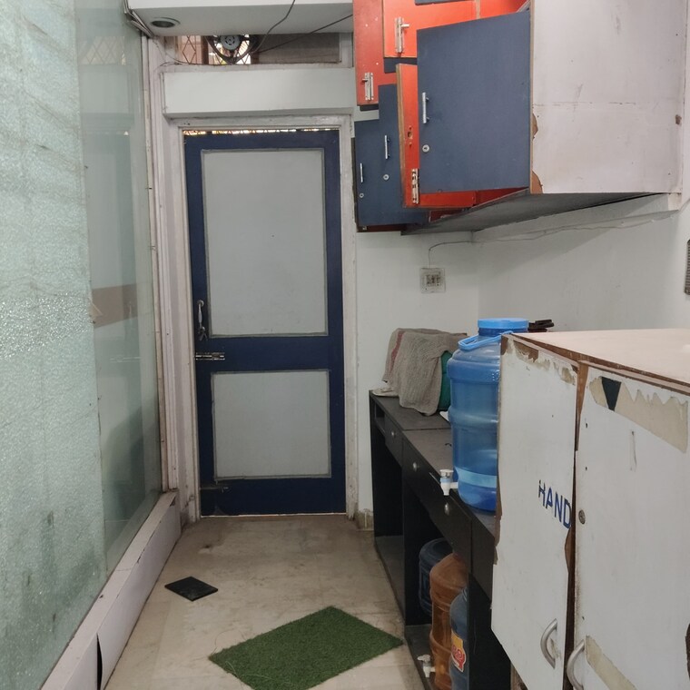 Team Area, lajpat nagar Commercial Office Space 1200 Sq.Ft. In Lajpat Nagar Delhi 9660948