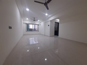 2 BHK Apartment For Rent in Goregaon West