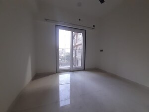Room in 2 BHK Apartment at Goregaon West – for Rent