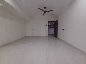 Room in 2 BHK Apartment at Goregaon West – for Rent