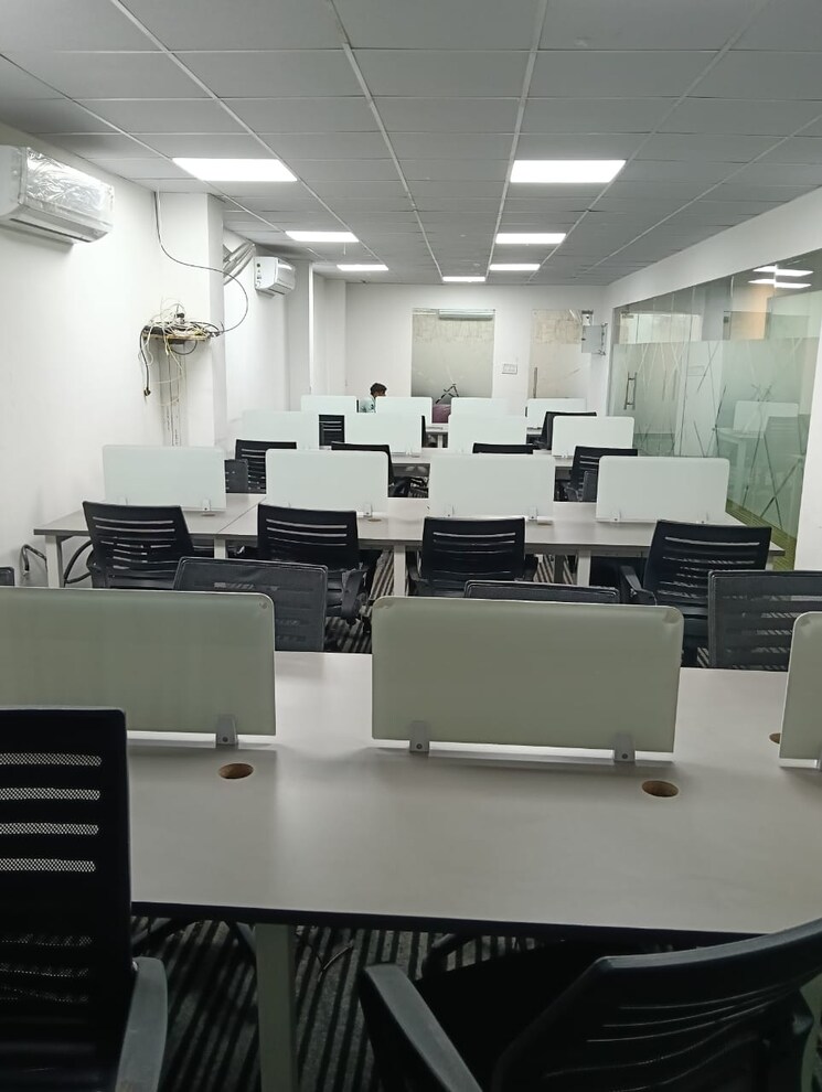 Team Area, sector 63 Commercial Office Space 1350 Sq.Ft. In Sector 63 Noida 9660979