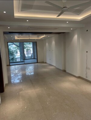 Parking in 4 BHK Builder Floor at Greater Kailash ii – for Rent