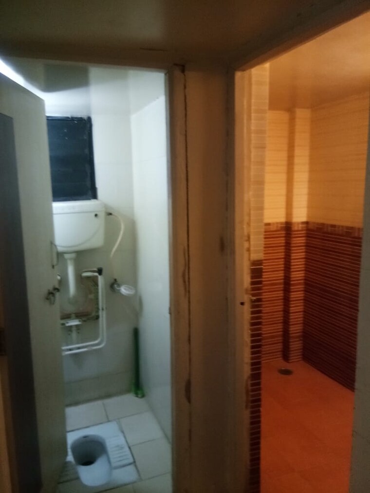 Bathroom, chandan nagar 1 Bedroom 600 Sq.Ft. Independent House In Chandan Nagar Pune 9661012