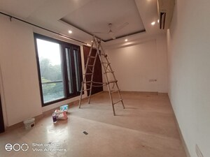 Room in 4 BHK Builder Floor at Greater Kailash I – for Rent