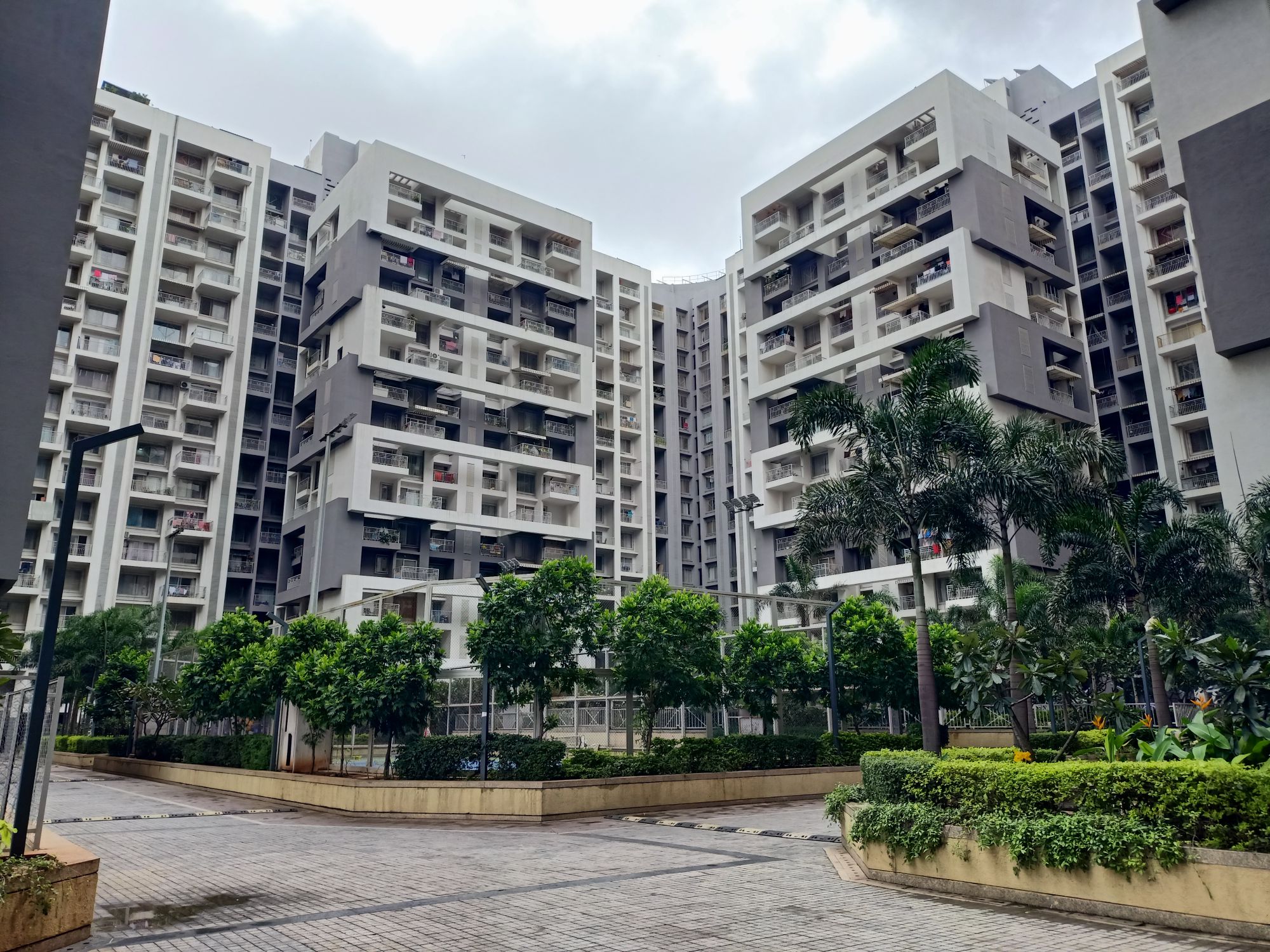3 BHK + Servant Room 1630 Sq.Ft. Apartment in Brahma F Residences
