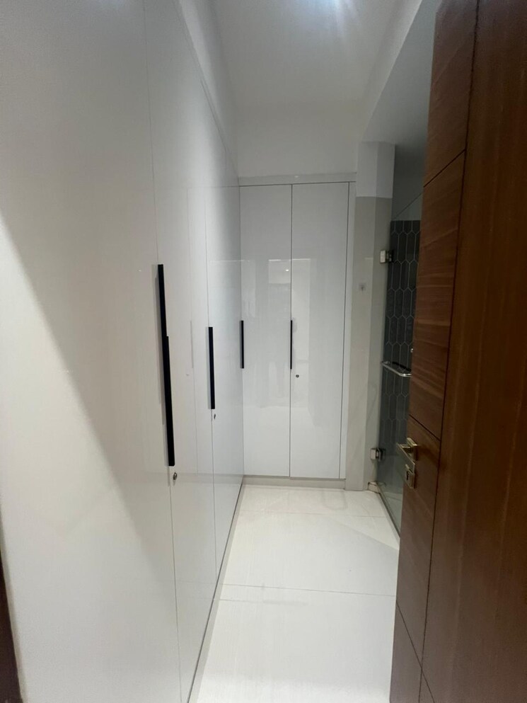 undefined, kailash colony 4 Bedroom 300 Sq.Yd. Builder Floor In Kailash Colony Delhi 9661030