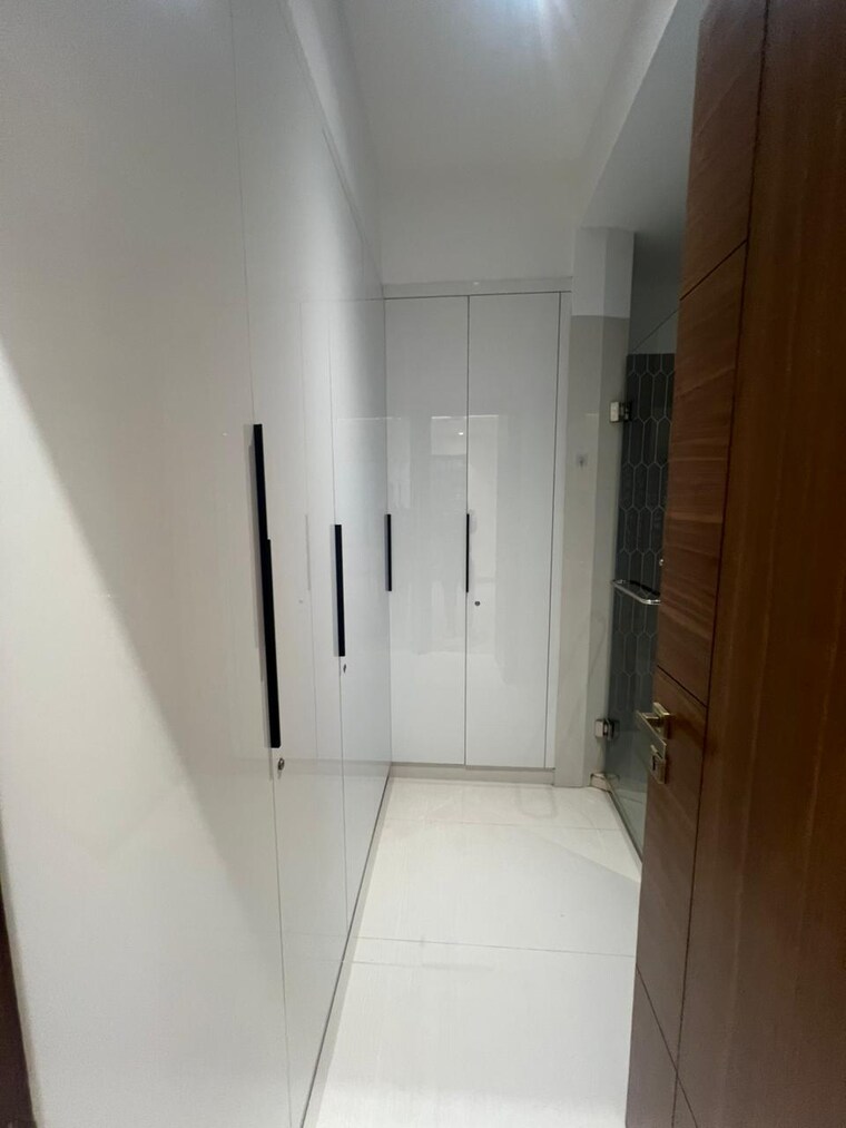 undefined, kailash colony 4 Bedroom 300 Sq.Yd. Builder Floor In Kailash Colony Delhi 9661030