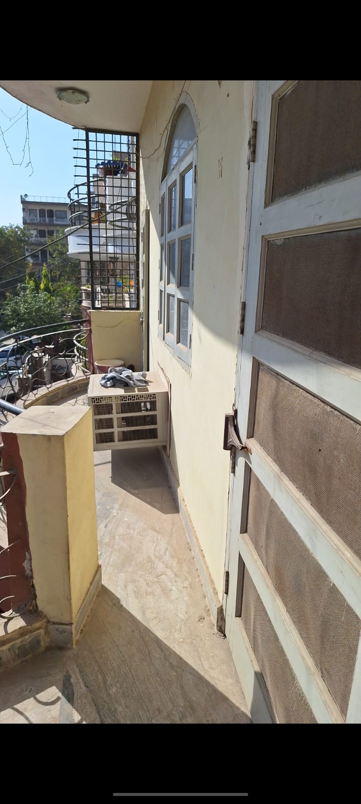 3 BHK 200 Sq.Yd. Builder Floor in DLF Pink Town House