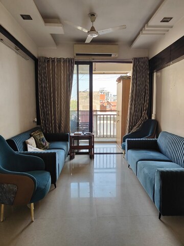 Living Room in 3 BHK Apartment at Paldi – for Rent