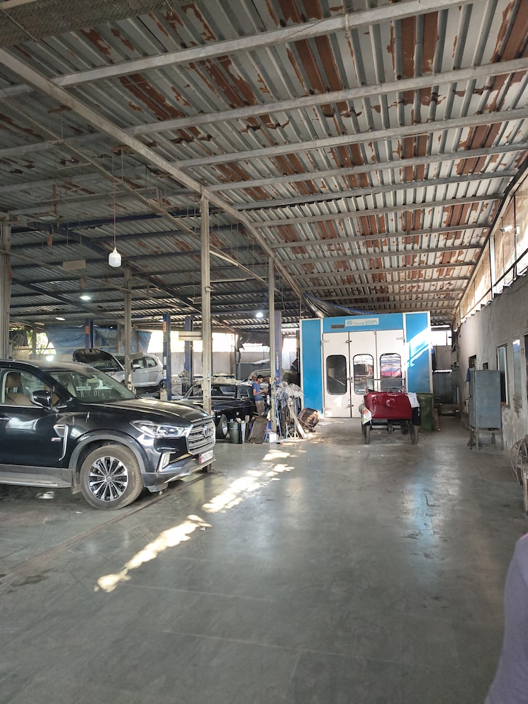 Exterior View, chembur Commercial Warehouse 8000 Sq.Yd. In Chembur Mumbai 9661050