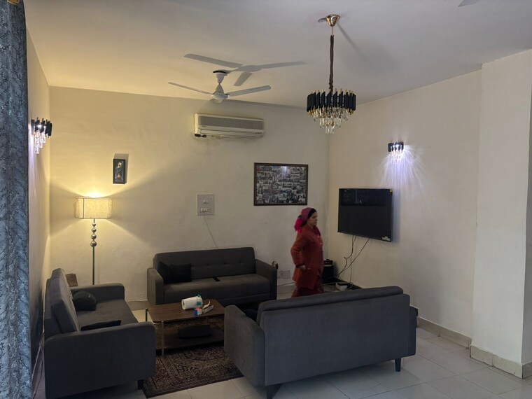 Living Room, rwa-apartments-sector-40 4 Bedroom 180 Sq.Mt. Independent House In Sector 40 Noida 9661066