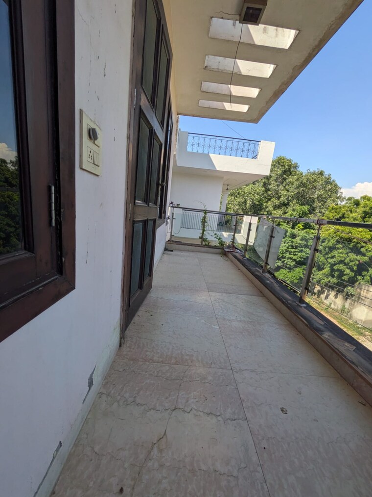 Balcony, sector 23a 3 Bedroom 263 Sq.Ft. Builder Floor In Sector 23a Gurgaon 9661096