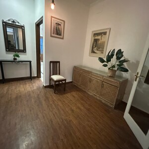 Room in 3 BHK Builder Floor at Defence Colony – for Rent