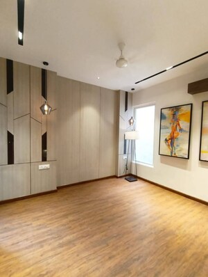 Room in 3 BHK Apartment at Housing Board Colony Sector 17, Sector 17a – for Rent