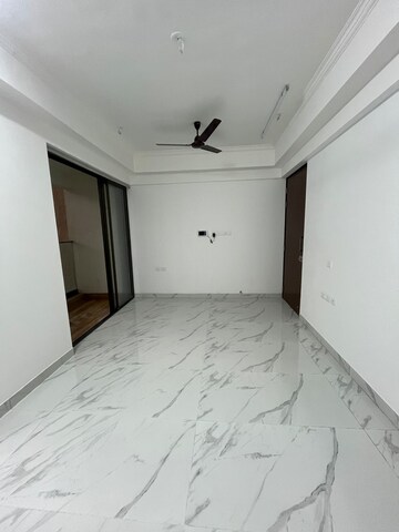 1 BHK Apartment For Rent in Raymond Ten X Habitat, Pokhran Road No Two