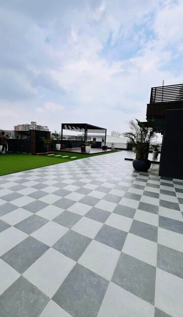 Parking in 3 BHK Apartment at Housing Board Colony Sector 17, Sector 17a – for Rent