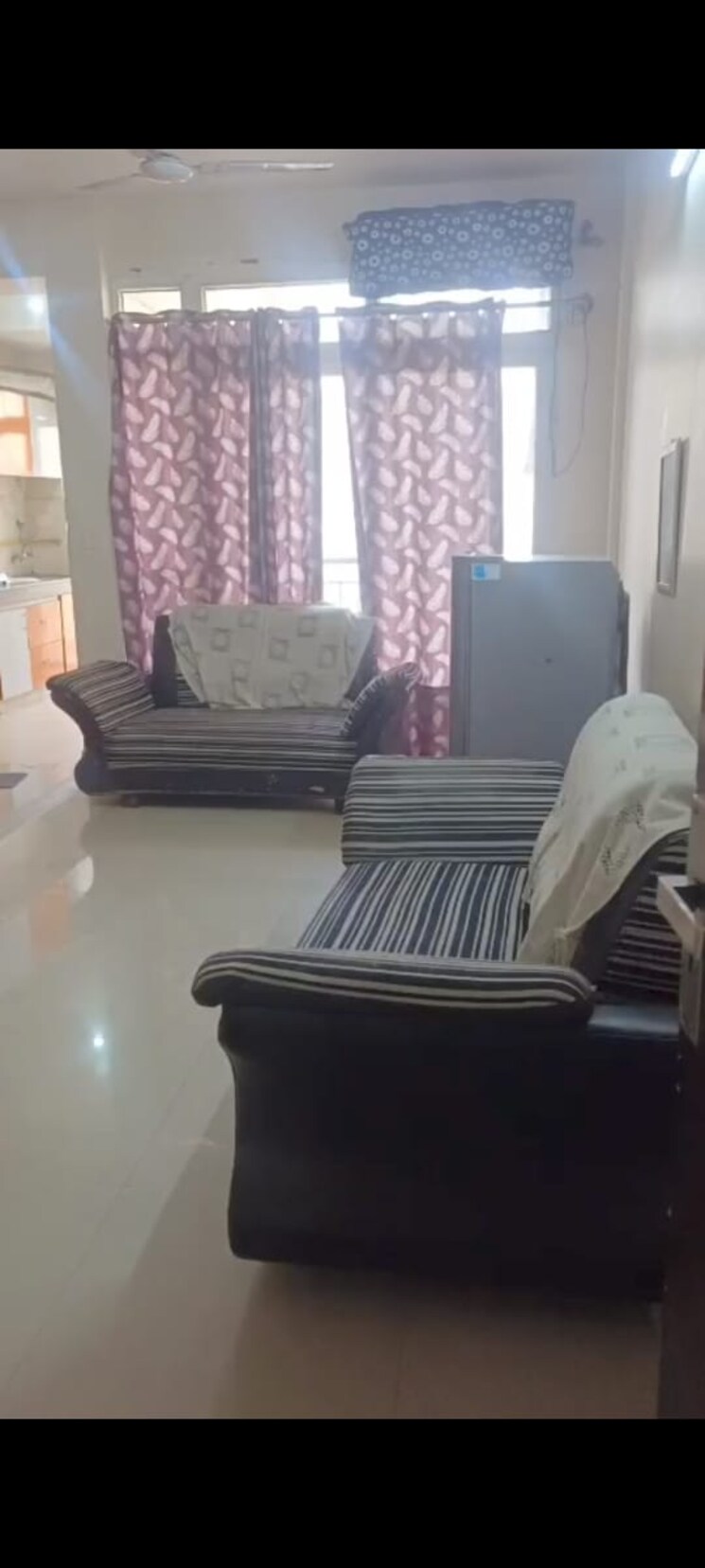 Living Room, klj-greens 3 Bedroom 902 Sq.Ft. Apartment In Sector 77 Faridabad 9661110