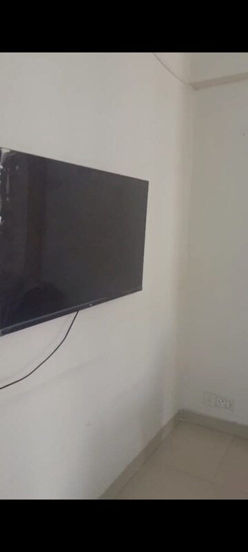 Furnished Amenities in 3 BHK Apartment at KLJ Greens, Sector 77 – for Rent