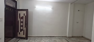 Room in 1 BHK Builder Floor at Mayur Vihar Phase 1 – for Rent
