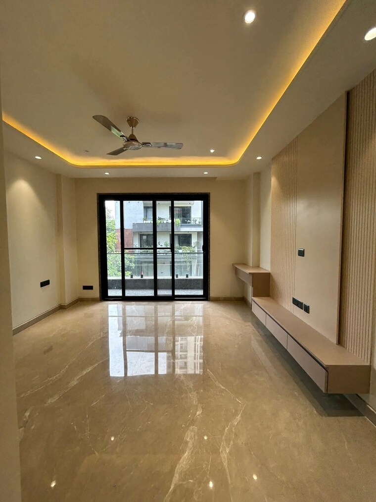 Room, dlf-oakwood-estate 1.5 Bedroom 985 Sq.Ft. Apartment In Dlf Phase ii Gurgaon 9661124