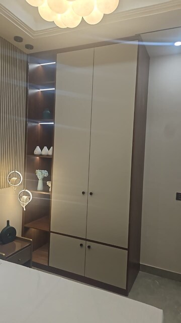 Room in 3 BHK Builder Floor at Tdi City – for Sale