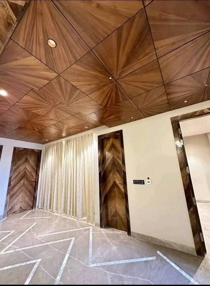 2.5 BHK + Pooja Room Apartment For Rent in DLF Oakwood Estate