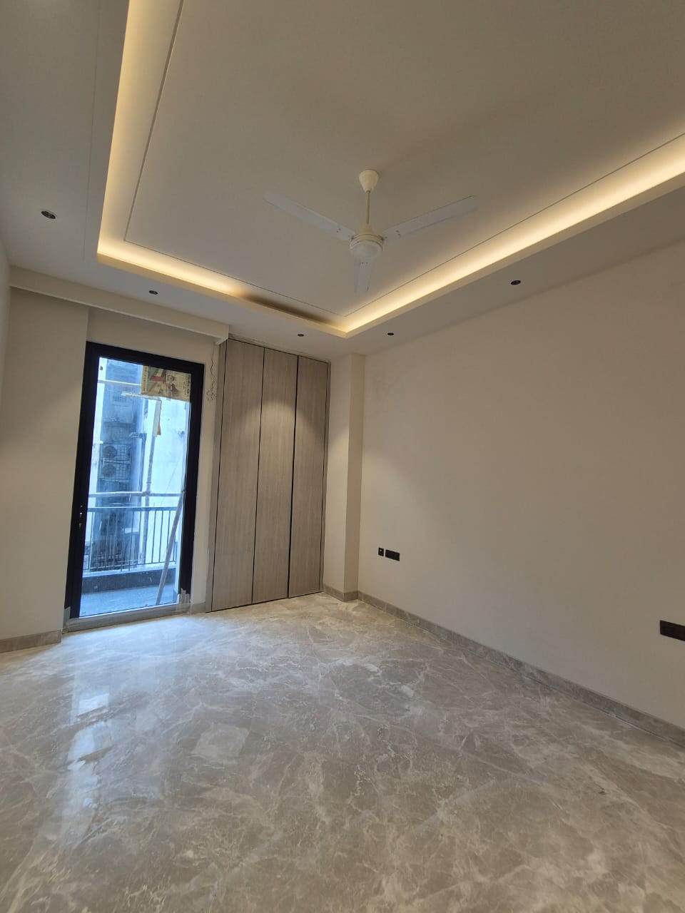 4 BHK + Servant Room Builder Floor For Sale in Pamposh Enclave