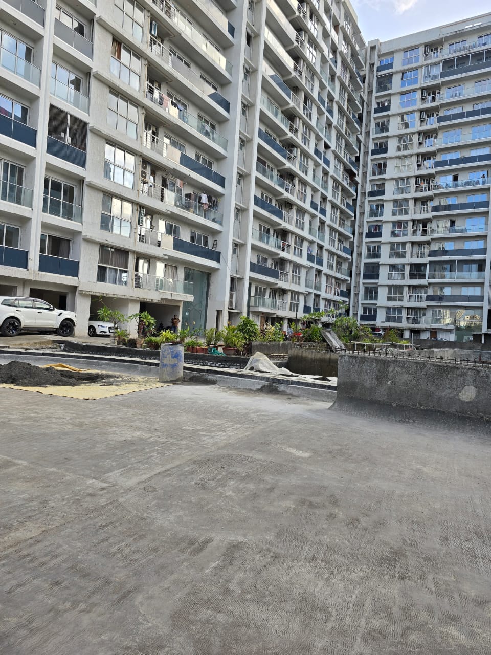 2 BHK + Pooja Room Apartment For Rent in Dudhawala Proxima Residences