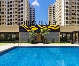 Swimming Pool in 2 BHK Apartment at Central Park Virar West, Virar West – for Rent