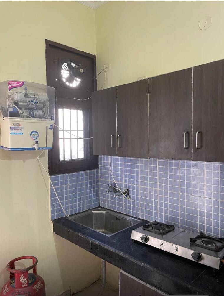 Kitchen, ghazipur 1 Bedroom 600 Sq.Ft. Builder Floor In Ghazipur Zirakpur 9661195