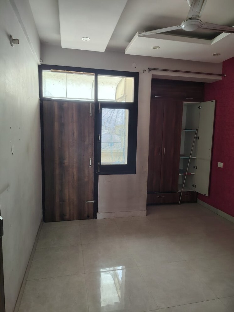 Room, dhakoli 3 Bedroom 1200 Sq.Ft. Builder Floor In Dhakoli Zirakpur 9661200