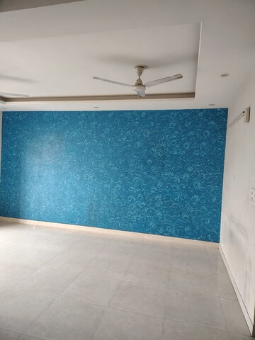 Furnished Amenities in 3 BHK Builder Floor at Dhakoli – for Rent