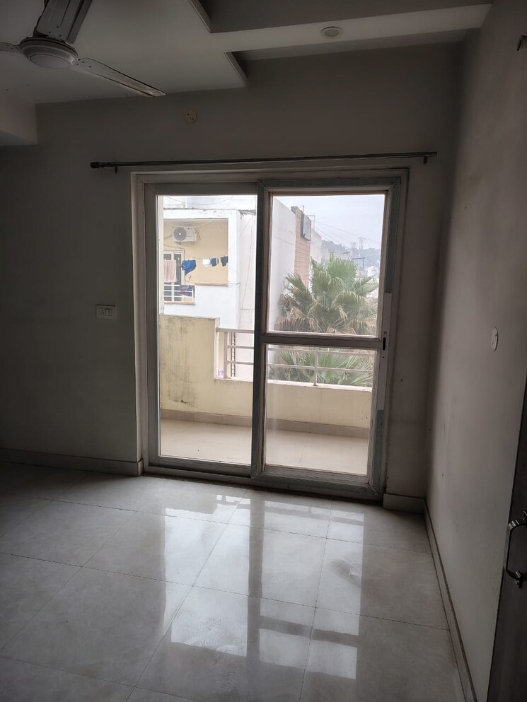 Room, dhakoli 3 Bedroom 1200 Sq.Ft. Builder Floor In Dhakoli Zirakpur 9661200